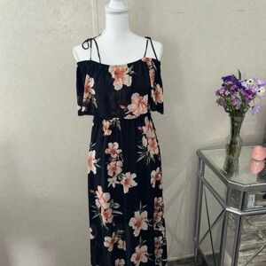 Floral Off-Shoulder Maxi Dress - Black with Peach Blooms